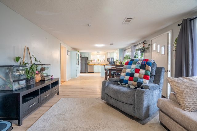 734 N Military St, Loretto, TN 38469