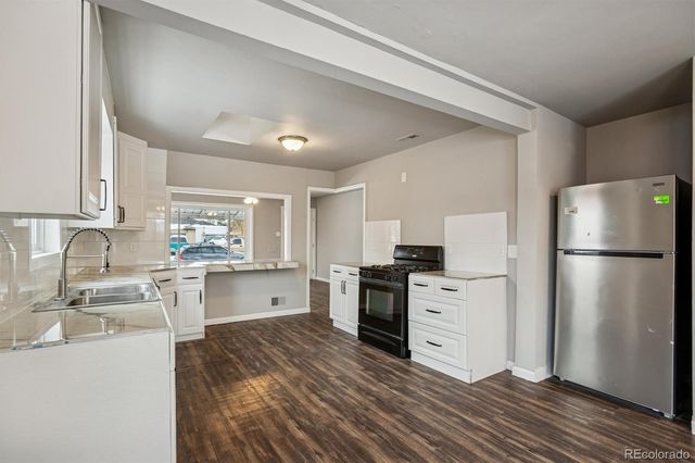 1680 Newark Street, Aurora, CO 80010