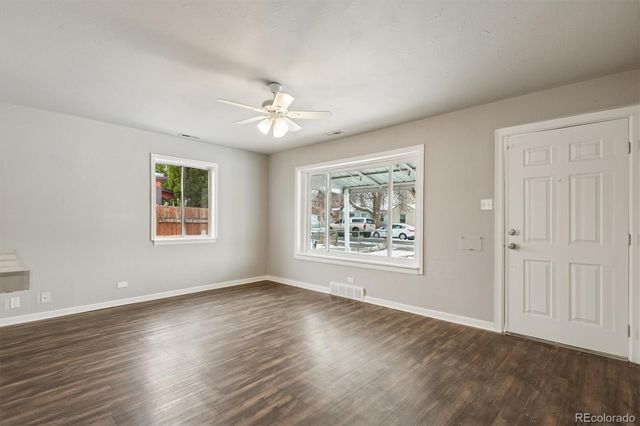 1680 Newark Street, Aurora, CO 80010