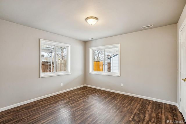 1680 Newark Street, Aurora, CO 80010