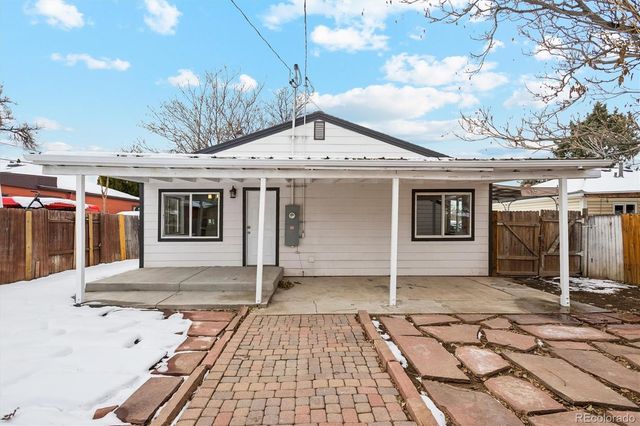 1680 Newark Street, Aurora, CO 80010