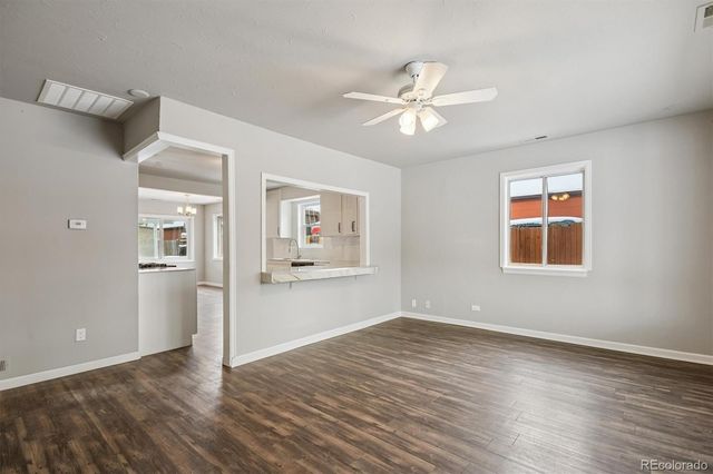 1680 Newark Street, Aurora, CO 80010