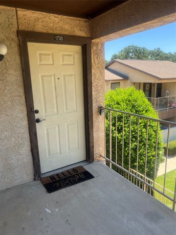 1730 Crest Point Drive, Arlington, TX 76012