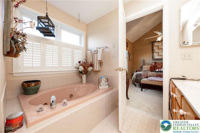 319 Surrey Place, Macungie Boro, PA 18062