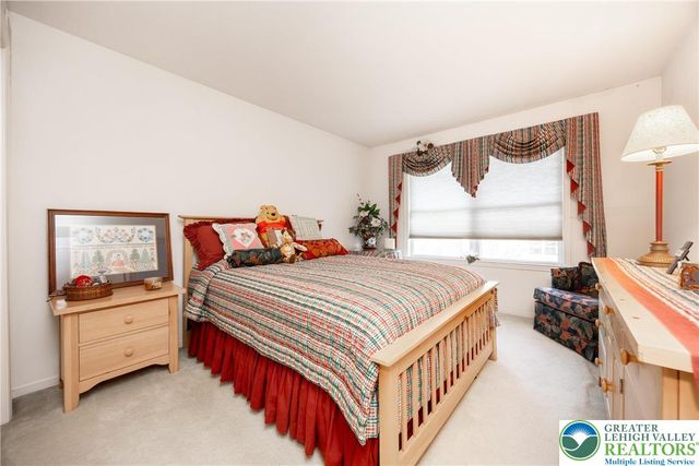 319 Surrey Place, Macungie Boro, PA 18062