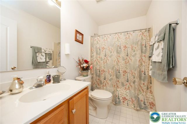 319 Surrey Place, Macungie Boro, PA 18062