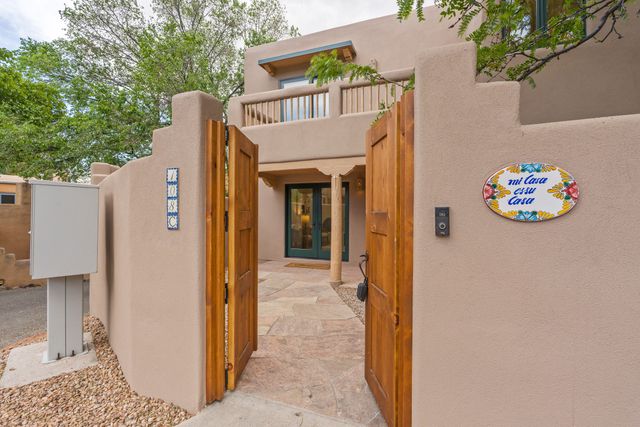 108 Monte Vista Place C, Santa Fe, NM 87501