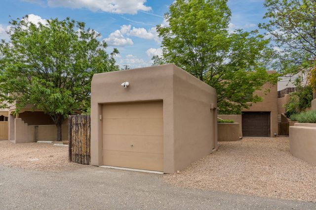 108 Monte Vista Place C, Santa Fe, NM 87501