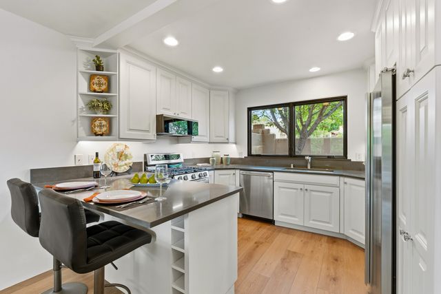 108 Monte Vista Place C, Santa Fe, NM 87501