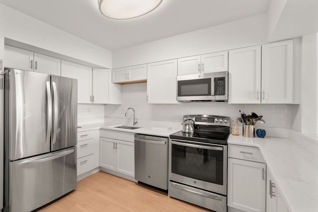 330 Beacon 153, Bolton, MA 02116