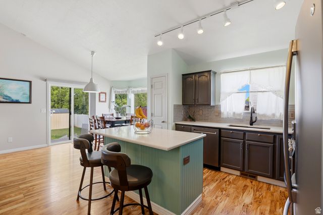 1379 N 2530 W, Clinton, UT 84015