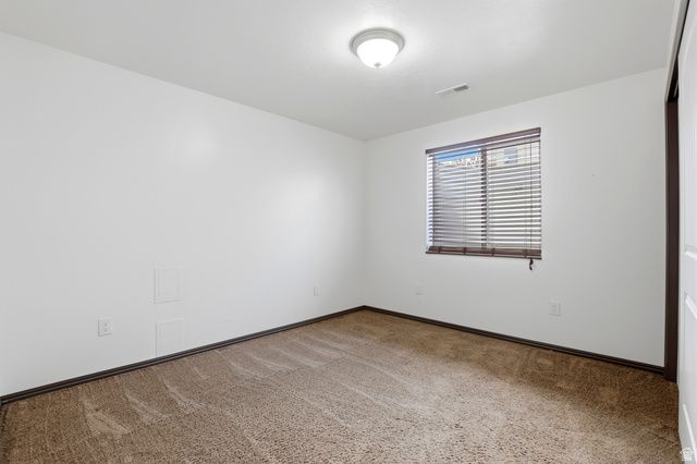 1379 N 2530 W, Clinton, UT 84015