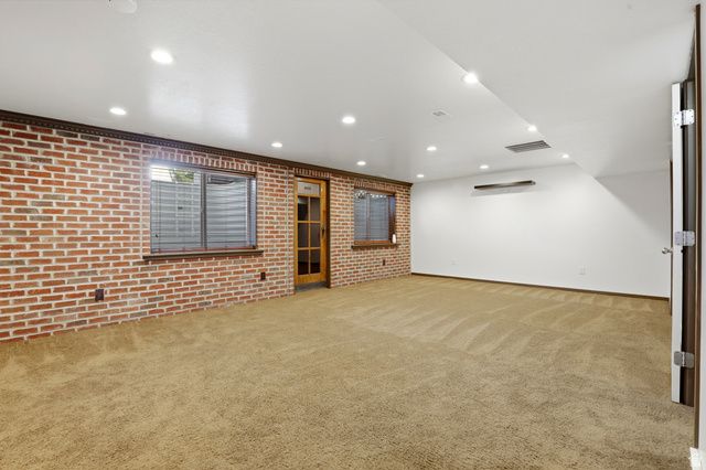 1379 N 2530 W, Clinton, UT 84015