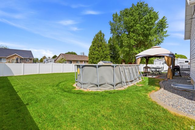 1379 N 2530 W, Clinton, UT 84015
