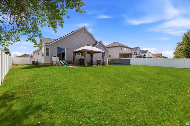 1379 N 2530 W, Clinton, UT 84015