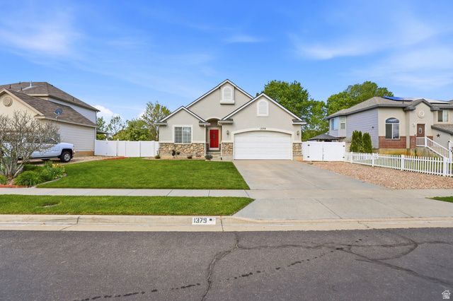 1379 N 2530 W, Clinton, UT 84015