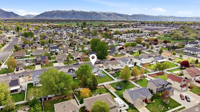 1379 N 2530 W, Clinton, UT 84015