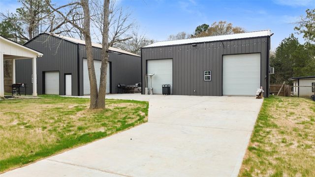 630 & 610 S Railroad Avenue, Shepherd, TX 77371