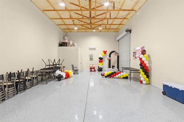 630 & 610 S Railroad Avenue, Shepherd, TX 77371