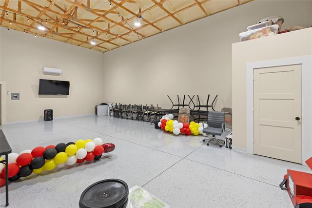 630 & 610 S Railroad Avenue, Shepherd, TX 77371