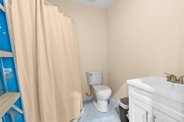 630 & 610 S Railroad Avenue, Shepherd, TX 77371