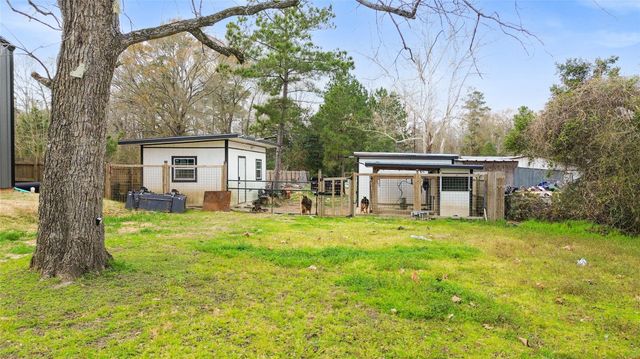 630 & 610 S Railroad Avenue, Shepherd, TX 77371