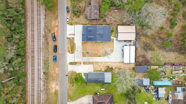 630 & 610 S Railroad Avenue, Shepherd, TX 77371