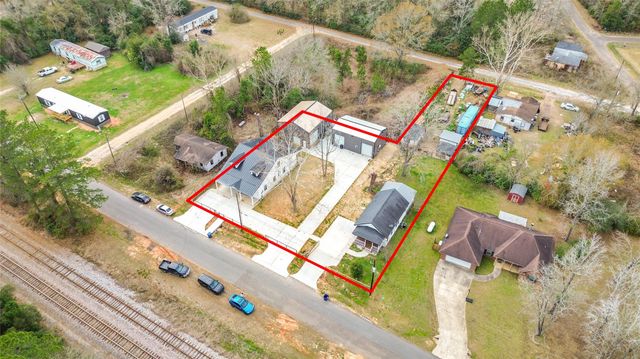 630 & 610 S Railroad Avenue, Shepherd, TX 77371