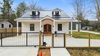 630 & 610 S Railroad Avenue, Shepherd, TX 77371