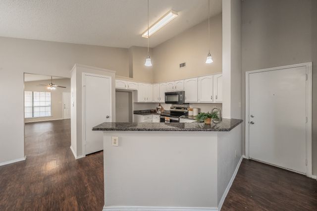 421 Sims Drive, Cedar Hill, TX 75104