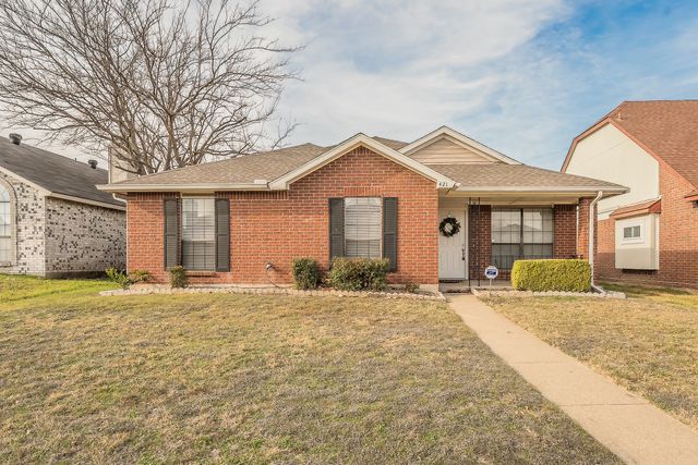 421 Sims Drive, Cedar Hill, TX 75104