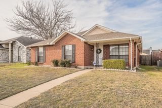 421 Sims Drive, Cedar Hill, TX 75104