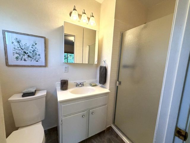 938 snyder, Davis, CA 95616