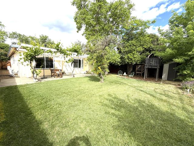 938 snyder, Davis, CA 95616