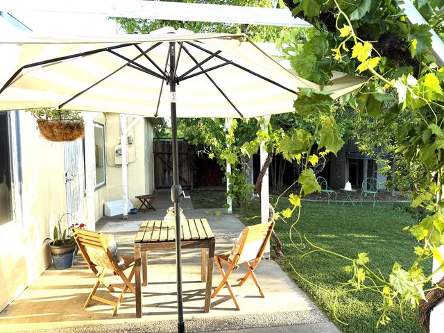 938 snyder, Davis, CA 95616