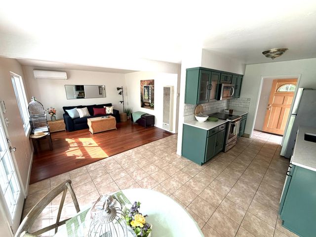 938 snyder, Davis, CA 95616