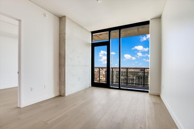 610 Davis ST 4005, Austin, TX 78701