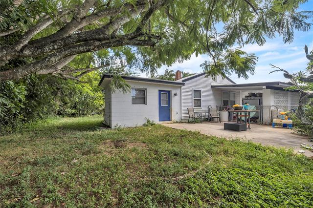 2055 WALTMAN STREET, Fort Myers, FL 33901