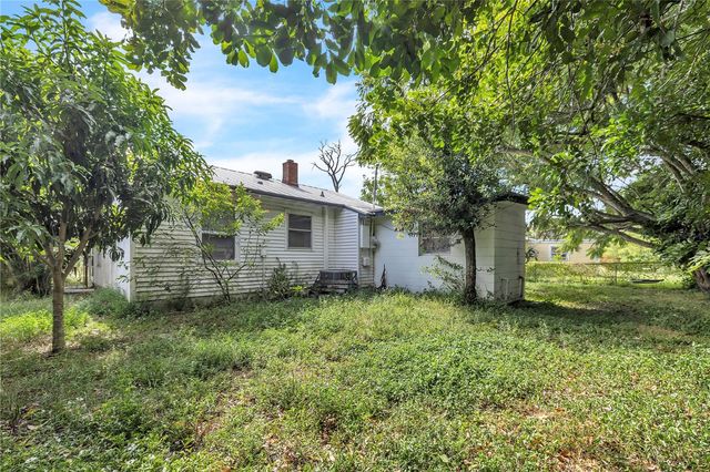 2055 WALTMAN STREET, Fort Myers, FL 33901