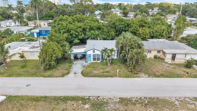 2055 WALTMAN STREET, Fort Myers, FL 33901