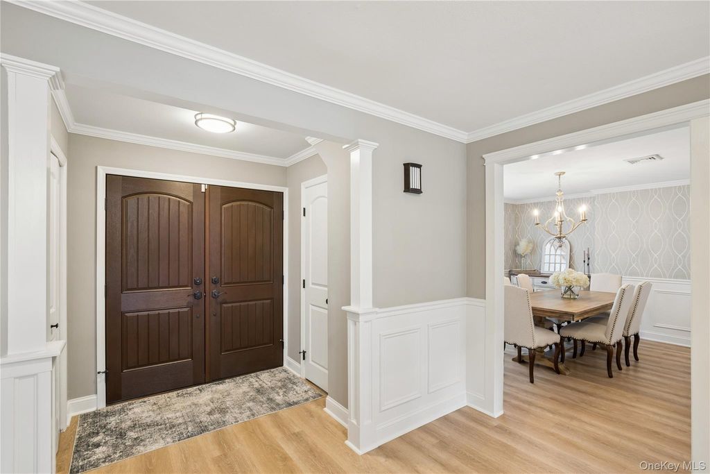 29 Voorhis Drive, Old Bethpage, NY 11804 — photo 5