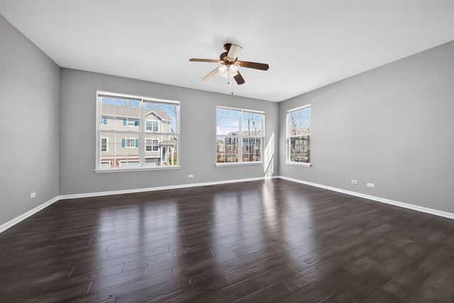 2321 Hudson Circle, Aurora, IL 60502