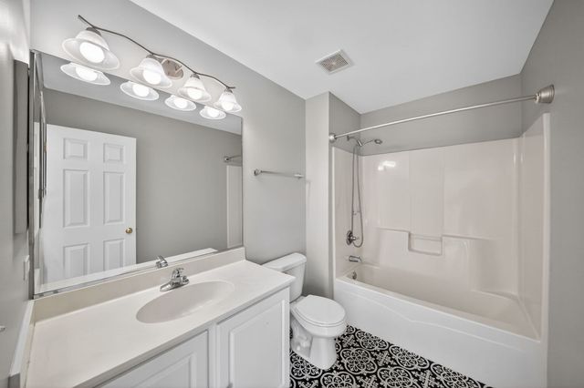 2321 Hudson Circle, Aurora, IL 60502