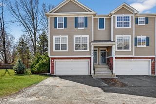 2321 Hudson Circle, Aurora, IL 60502