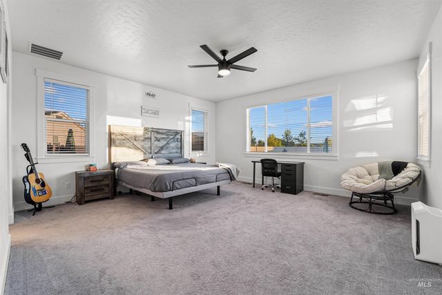 5147 N Mallorca Way, Meridian, ID 83646