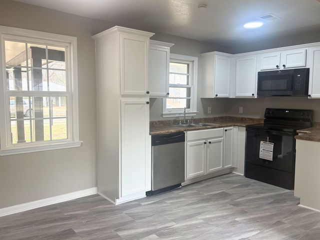 4491 DUNN RD, Memphis, TN 38117