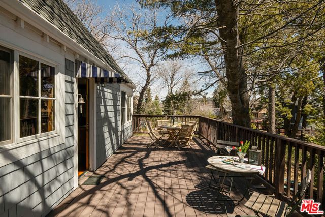 419 Hemlock Drive, Lake Arrowhead, CA 92352