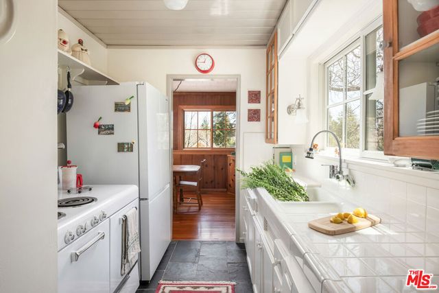 419 Hemlock Drive, Lake Arrowhead, CA 92352