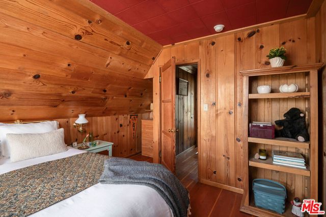 419 Hemlock Drive, Lake Arrowhead, CA 92352