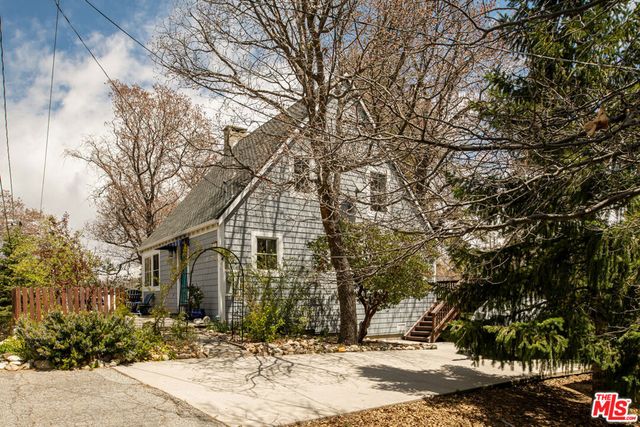 419 Hemlock Drive, Lake Arrowhead, CA 92352